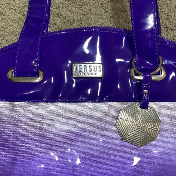 Versace Versus Tote Bag - Picture 4 of 10